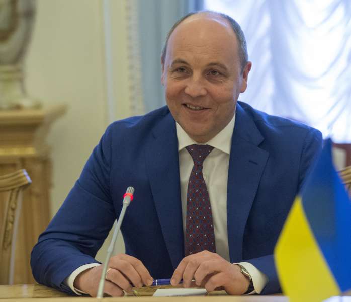 Голова Верховної Ради України Андрій Парубій закликав депутатів Німеччини бути солідарними у питанні щодо неприпустимості будівництва газогону «Північний потік-2» для забезпечення безпеки усього континенту Голова Верховної Ради України Андрій Парубій закликав депутатів Німеччини бути солідарними у питанні щодо неприпустимості будівництва газогону «Північний потік-2» для забезпечення безпеки усього континенту